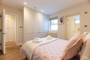 Charming 2-Bedroom Riverside Retreat | Richmond - Image 3