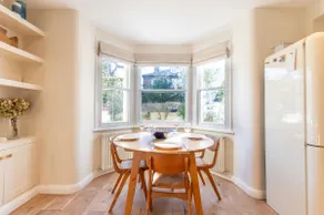 Charming 2-Bedroom Riverside Retreat | Richmond - Image 5