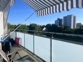 Spacious apartment with balcony & subway nearby - Image 2