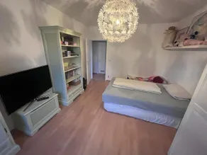 Spacious apartment with balcony & subway nearby - Image 5