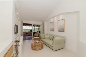 Charming 2-bedrooms apartment with stunning view - Image 4