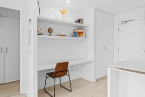 Southbank Apt King and Sofa Bed with Free Parking - Image 4