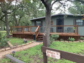 Carl’s Cabin-Where The World Slows Down - Image 4