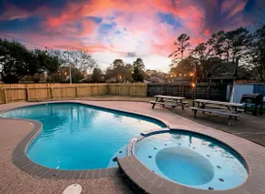 Mediterranean Style Cozy House - 7bed - 25mtoIAH - Image 3