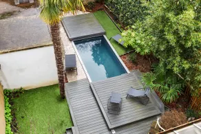 Downtown villa with heated pool - Image 5