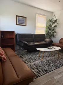 Quiet One Bedroom - Image 2