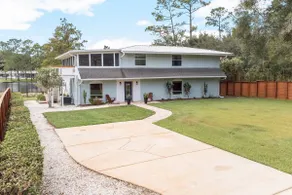 Lakefront Getaway - Image 2
