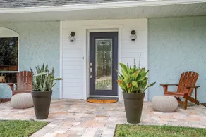 Lakefront Getaway - Image 5