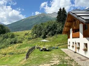 Chalet Vioz surrounded by nature - Image 2