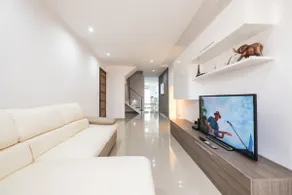 Spacious 2 bedroom apartment - Image 2