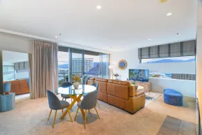 The Reef Retreat | Waterfront by Reef Terminal - Image 5