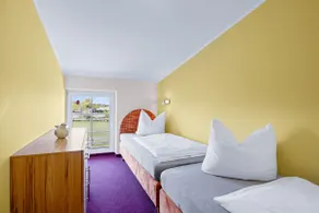 No. 7 / 3-room apartment in a barn, sleeps 4 / ocean view, fireplace, 1 dog - Vacation farm at the - Image 5