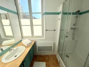 Les Cigales Accommodation, Avignon city center - Image 4