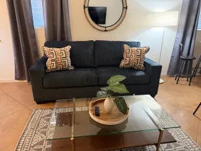 Central, 1 BR 1 BA, Fenced, Cozy, Guesthouse - Image 4