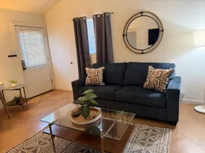 Central, 1 BR 1 BA, Fenced, Cozy, Guesthouse - Image 2