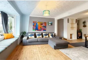 Seaside village home - Image 2