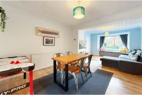 Seaside village home - Image 3