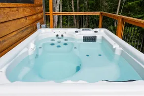 Luxury Couples Escape w/ Hot Tub - Image 2