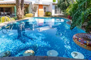 Casa Los Cachitos pool and Jacuzzi. - Image 5