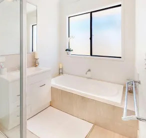Spacious family home - Image 3