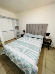 Beautiful minimalist apartment - Image 2