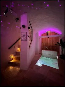 Apartment with a hot tub - Image 2