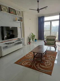 Private 2nd Floor Suite in Family House - Image 2