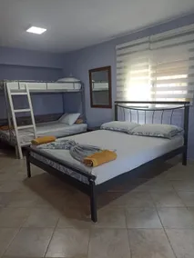 Apartment 4 - Image 2