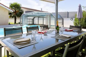 2 bedroom house with heated pool (April to October - Image 4