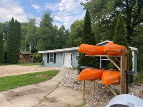 Beaver Den Getaway On The Chippewa River - Image 3