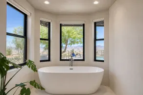 Modern Luxe Villa | Pool & Spa, Breathtaking Views - Image 4