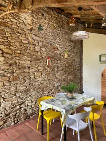 Beautiful room in the vineyard - Image 5