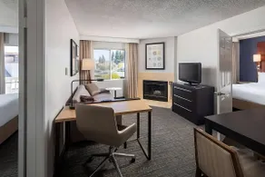 Perfect for Groups! 2 Spacious Units, Free Bfast - Image 2