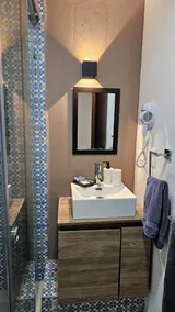 A01 Master Suite | Kitchenette + Wi-Fi + Terrace - Image 4