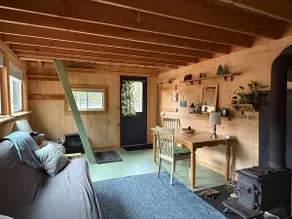 Hazel Nest rustic, cozy guest cottage - Image 2