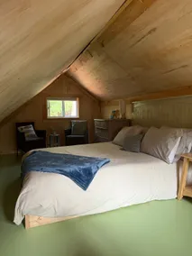 Hazel Nest rustic, cozy guest cottage - Image 3