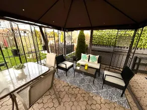 Creative Cozy Escape Near the Lake - Image 3
