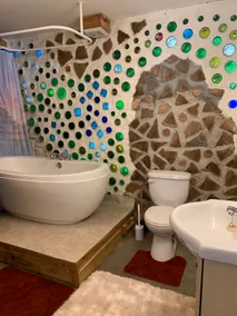 Entire Cordwood House 5 minutes south of town - Image 5