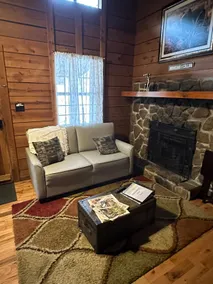 Little Cabin on the Creek - Image 3