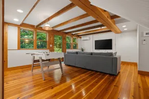 Burke Bay A-Frame Retreat w/Cedar Hot Tub - Image 4