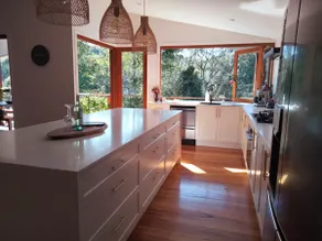 Luxury getaway in the heart of the village - Image 2