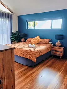 Luxury getaway in the heart of the village - Image 4