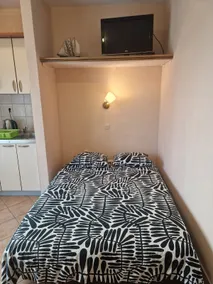 Charming apartment – Easy 15-Min Walk to Beach - Image 5