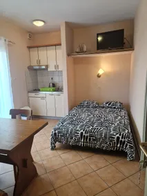 Charming apartment – Easy 15-Min Walk to Beach - Image 2