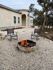 Cheerful Lakeside Retreat-Just Minutes to the lake - Image 5