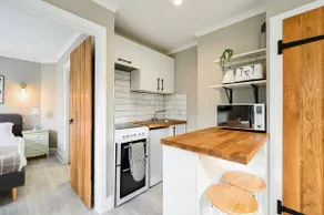 Walnut Tree House - Image 3