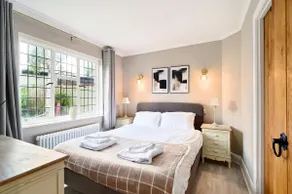 Walnut Tree House - Image 5