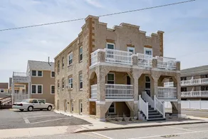 Seaside Suite • Steps to Beach & Boardwalk • Prime Location  - Image 2