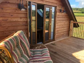 Lakeside Loft - Image 2