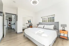 2 King Beds • 5 Min to Airport & Casino • 10 Acres - Image 4